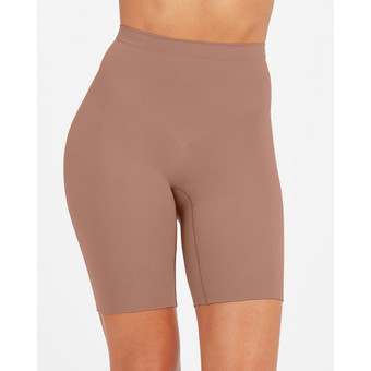 Everyday Seamless Shaping Short