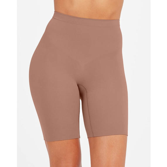 Everyday Seamless Shaping Short