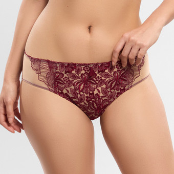 Agathe Short