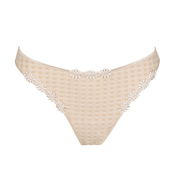 Avero String