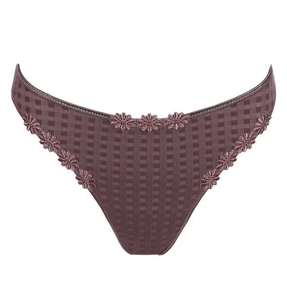 Avero String