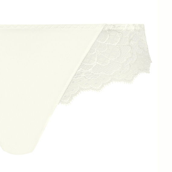 Simone Pérèle Caresse String Ivoor