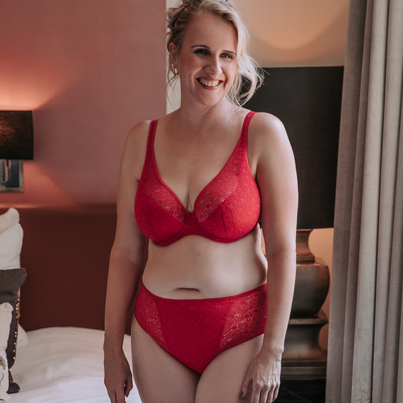 PrimaDonna Twist Epirus Plunge BH Red