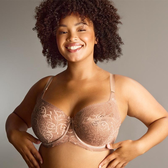 Sculptresse Estel Full Cup BH Honey