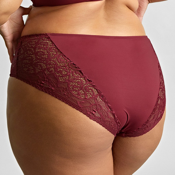 Sculptresse Estel Slip Cherry Red