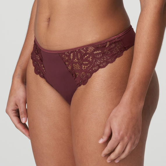 PrimaDonna Twist First Night String Merlot