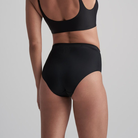 Bye Bra Invisible Corrigerende High Waist Slip Black