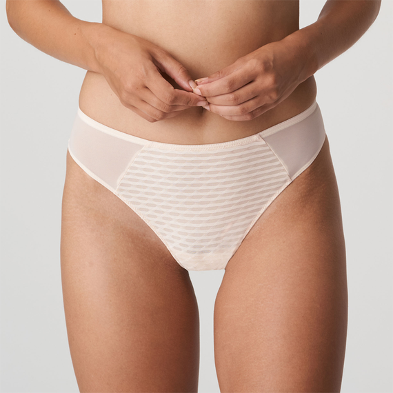 PrimaDonna Twist Monolithos String Melba