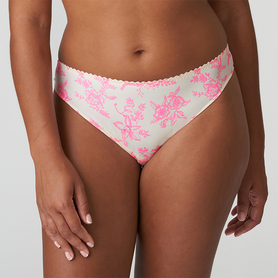 PrimaDonna Novaro String Vibrant Blossom