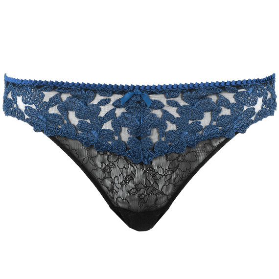 Femme Charmeuse String