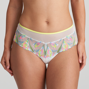 Yoly Luxus String